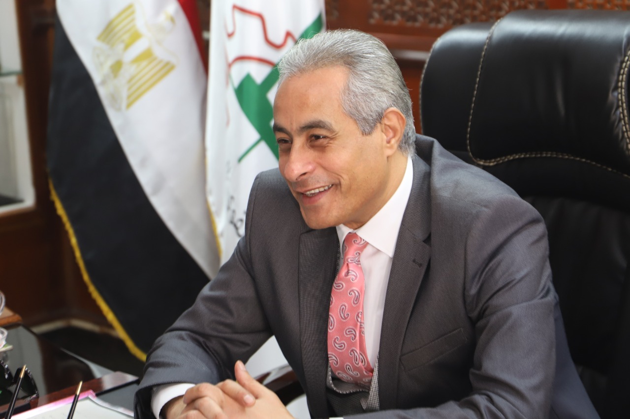 وزير القوى العامله 